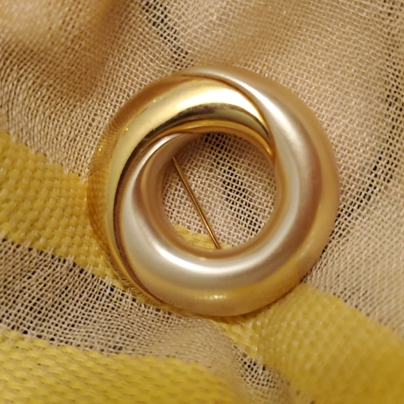 Signed Napier Brooch - Picture 2 of 5